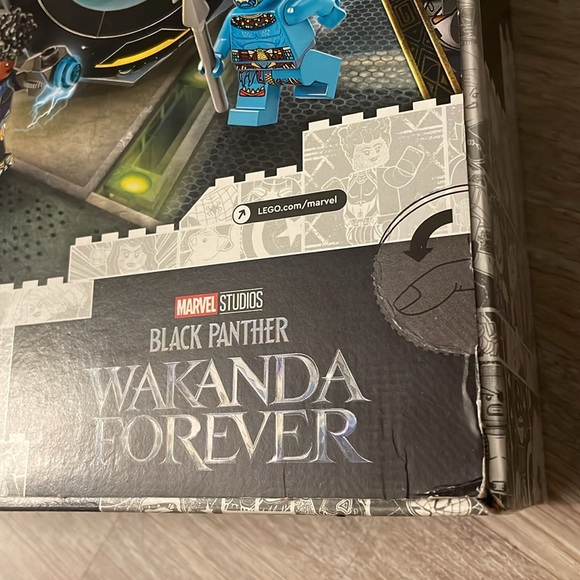 NIB Lego Marvel Black Panther Wakanda Forever Lego Set 76211 Shuri’s Sunbird - Picture 6 of 9